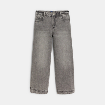 جينز رمادي باهت بأرجل واسعة...